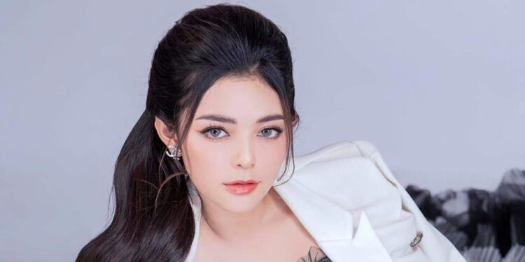 “Thu Thảo”-Elly Nguyễn mẹ đơn thân tự mình vươn lên để thành công